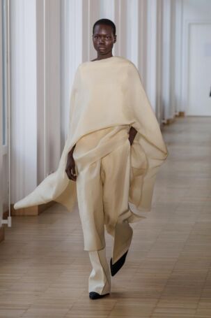 8/47 | Christian Wijnants | Fall 2025 | Courtesy of Christian Wijnants Christian Wijnants | Fall 2025 | Courtesy of Christian Wijnants