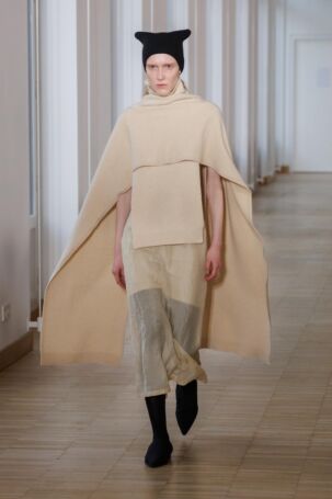 11/47 | Christian Wijnants | Fall 2025 | Courtesy of Christian Wijnants Christian Wijnants | Fall 2025 | Courtesy of Christian Wijnants
