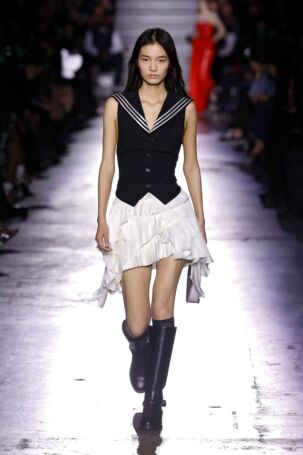 3/44 | Coperni Fall 2025 | Photo: NOWFASHION.com Coperni Fall 2025 | Photo: NOWFASHION.com