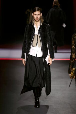 6/62 | Dior Fall 2025 | Photo: NOWFASHION.com Dior Fall 2025 | Photo: NOWFASHION.com