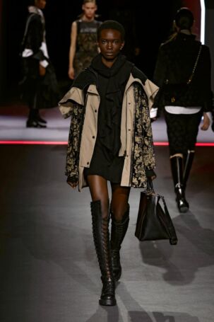 7/62 | Dior Fall 2025 | Photo: NOWFASHION.com Dior Fall 2025 | Photo: NOWFASHION.com