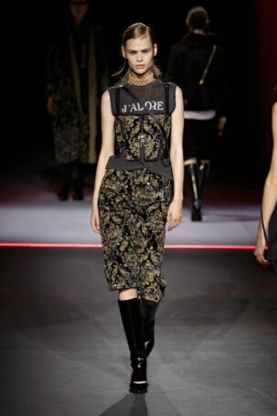 8/62 | Dior Fall 2025 | Photo: NOWFASHION.com Dior Fall 2025 | Photo: NOWFASHION.com
