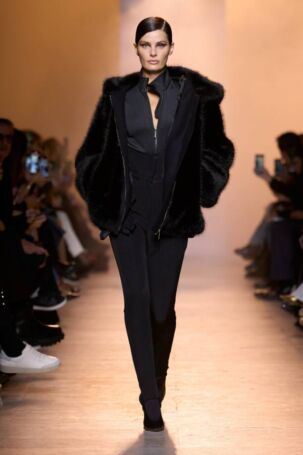 2/62 | Elie Saab | Fall 2025 | Courtesy of Elie Saab Elie Saab | Fall 2025 | Courtesy of Elie Saab