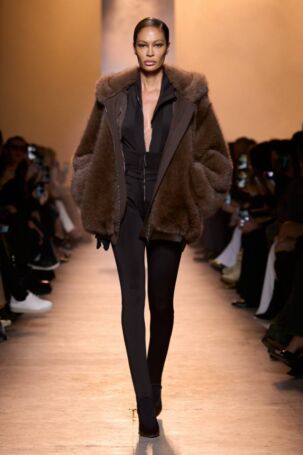 3/62 | Elie Saab | Fall 2025 | Courtesy of Elie Saab Elie Saab | Fall 2025 | Courtesy of Elie Saab