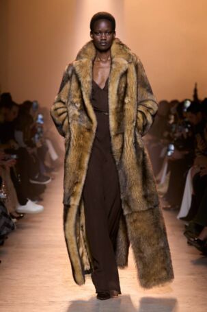12/62 | Elie Saab | Fall 2025 | Courtesy of Elie Saab Elie Saab | Fall 2025 | Courtesy of Elie Saab