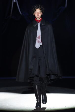5/45 | Enfants Riches Deprimés Fall 2025 | Photo: NOWFASHION.com Enfants Riches Deprimés Fall 2025 | Photo: NOWFASHION.com