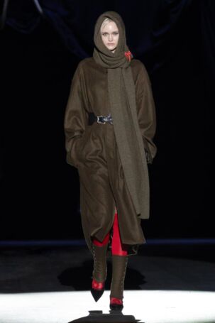 11/45 | Enfants Riches Deprimés Fall 2025 | Photo: NOWFASHION.com Enfants Riches Deprimés Fall 2025 | Photo: NOWFASHION.com