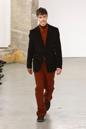 12/39 | Gabriela Hearst Fall 2025 | Photo: NOWFASHION.com Gabriela Hearst Fall 2025 | Photo: NOWFASHION.com