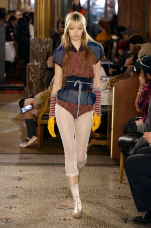 2/39 | Kiko Kostadinov Fall 2025 | Photo: NOWFASHION.com Kiko Kostadinov Fall 2025 | Photo: NOWFASHION.com