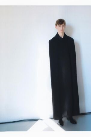 3/27 | BTS at KIMHĒKIM Fall 2025 | Photo: Paul Garnier | Courtesy of KIMHĒKIM BTS at KIMHĒKIM Fall 2025 | Photo: Paul Garnier | Courtesy of KIMHĒKIM