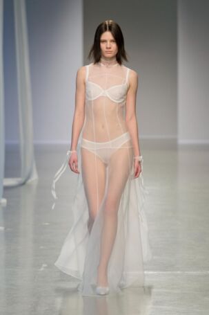 1/31 | KIMHĒKIM Fall 2025 | Photo: Dominique Maitre | Courtesy of KIMHĒKIM KIMHĒKIM Fall 2025 | Photo: Dominique Maitre | Courtesy of KIMHĒKIM