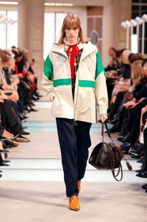 6/62 | Louis Vuitton Fall 2025 | Photo: NOWFASHION.com Louis Vuitton Fall 2025 | Photo: NOWFASHION.com