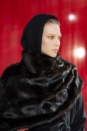 3/87 | Details at Magda Butrym | Fall 2025 | Courtesy of Magda Butrym Details at Magda Butrym | Fall 2025 | Courtesy of Magda Butrym