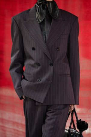 5/87 | Details at Magda Butrym | Fall 2025 | Courtesy of Magda Butrym Details at Magda Butrym | Fall 2025 | Courtesy of Magda Butrym
