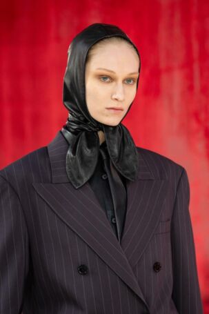 6/87 | Details at Magda Butrym | Fall 2025 | Courtesy of Magda Butrym Details at Magda Butrym | Fall 2025 | Courtesy of Magda Butrym