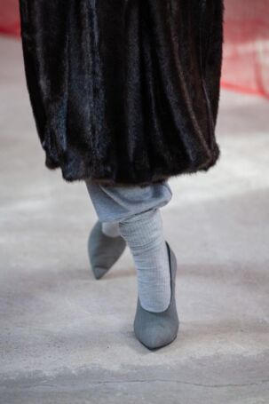 8/87 | Details at Magda Butrym | Fall 2025 | Courtesy of Magda Butrym Details at Magda Butrym | Fall 2025 | Courtesy of Magda Butrym