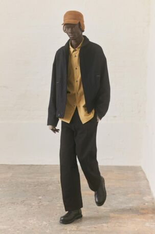 4/39 | Margaret Howell Fall 2025 | Photo: Ola Rindal | Courtesy of Margaret Howell Margaret Howell Fall 2025 | Photo: Ola Rindal | Courtesy of Margaret Howell