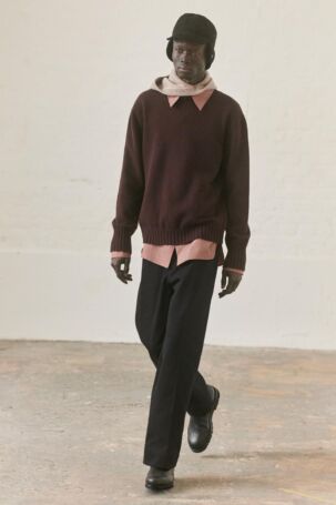 10/39 | Margaret Howell Fall 2025 | Photo: Ola Rindal | Courtesy of Margaret Howell Margaret Howell Fall 2025 | Photo: Ola Rindal | Courtesy of Margaret Howell