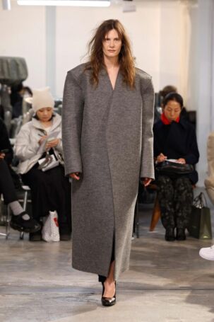 1/49 | Marie Adam-Leenaerdt Fall 2025 | Photo: NOWFASHION.com Marie Adam-Leenaerdt Fall 2025 | Photo: NOWFASHION.com