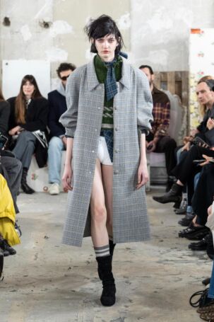 11/32 | Meryll Rogge Fall 2025 | Photo: Alessandro Garofalo | Courtesy of Meryll Rogge Meryll Rogge Fall 2025 | Photo: Alessandro Garofalo | Courtesy of Meryll Rogge