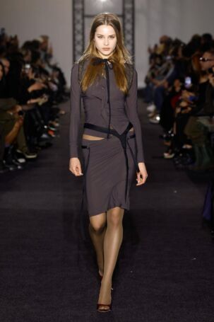 2/43 | Ottolinger Fall 2025 | Photo: NOWFASHION.com Ottolinger Fall 2025 | Photo: NOWFASHION.com