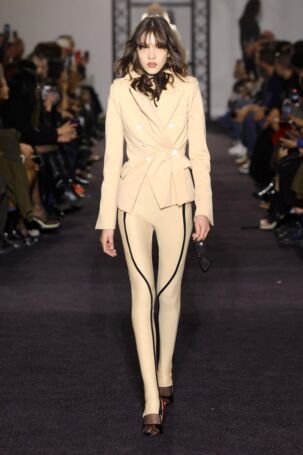 6/43 | Ottolinger Fall 2025 | Photo: NOWFASHION.com Ottolinger Fall 2025 | Photo: NOWFASHION.com