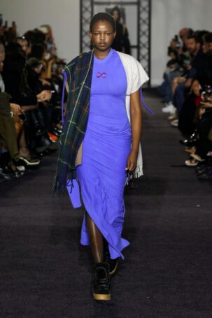 8/43 | Ottolinger Fall 2025 | Photo: NOWFASHION.com Ottolinger Fall 2025 | Photo: NOWFASHION.com