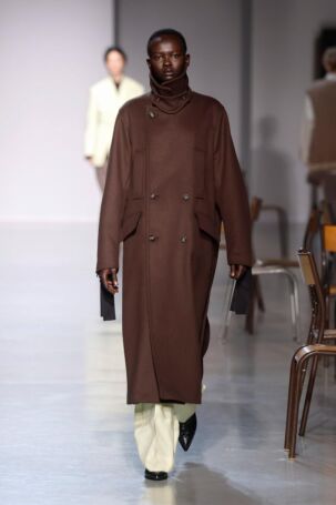 10/41 | Ujoh Fall 2025 | Photo: NOWFASHION.com Ujoh Fall 2025 | Photo: NOWFASHION.com