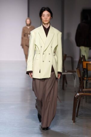 11/41 | Ujoh Fall 2025 | Photo: NOWFASHION.com Ujoh Fall 2025 | Photo: NOWFASHION.com
