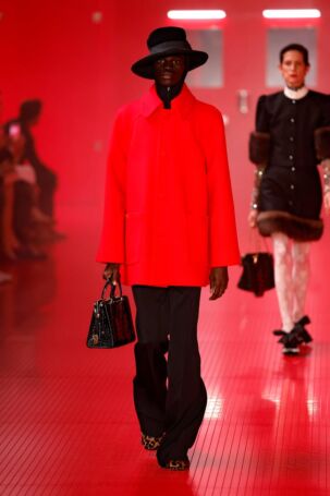4/85 | Valentino Fall 2025 | Photo: NOWFASHION.com Valentino Fall 2025 | Photo: NOWFASHION.com