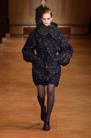 8/38 | Véronique Leroy Fall 2025 | Photo: NOWFASHION.com Véronique Leroy Fall 2025 | Photo: NOWFASHION.com