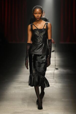 5/86 | Antonio Marras Fall 2025 | Photo: NOWFASHION.com Antonio Marras Fall 2025 | Photo: NOWFASHION.com