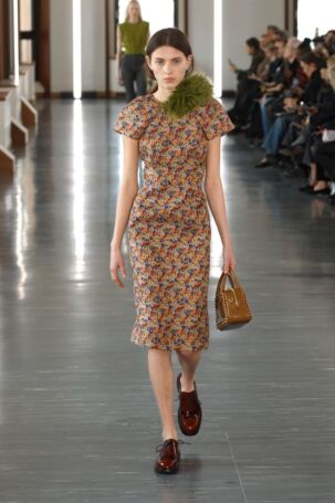 12/55 | Bally Fall 2025 | Photo: NOWFASHION.com Bally Fall 2025 | Photo: NOWFASHION.com