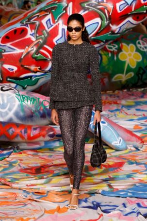 7/77 | Diesel Fall 2025 | Photo: NOWFASHION.com Diesel Fall 2025 | Photo: NOWFASHION.com