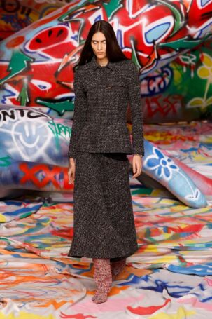 8/77 | Diesel Fall 2025 | Photo: NOWFASHION.com Diesel Fall 2025 | Photo: NOWFASHION.com