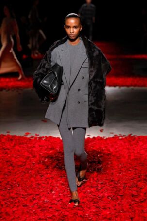 4/67 | Ferragamo Fall 2025 | Photo: NOWFASHION.com Ferragamo Fall 2025 | Photo: NOWFASHION.com