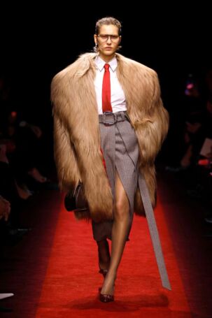 2/49 | Ferrari Fall 2025 | Photo: NOWFASHION.com Ferrari Fall 2025 | Photo: NOWFASHION.com