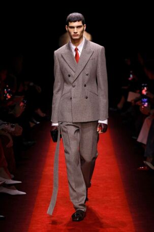 5/49 | Ferrari Fall 2025 | Photo: NOWFASHION.com Ferrari Fall 2025 | Photo: NOWFASHION.com