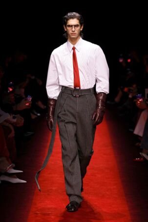 7/49 | Ferrari Fall 2025 | Photo: NOWFASHION.com Ferrari Fall 2025 | Photo: NOWFASHION.com