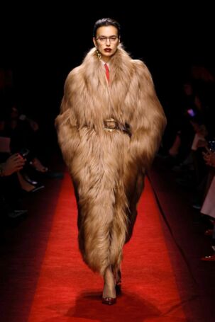 8/49 | Ferrari Fall 2025 | Photo: NOWFASHION.com Ferrari Fall 2025 | Photo: NOWFASHION.com