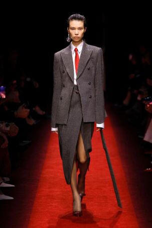 9/49 | Ferrari Fall 2025 | Photo: NOWFASHION.com Ferrari Fall 2025 | Photo: NOWFASHION.com