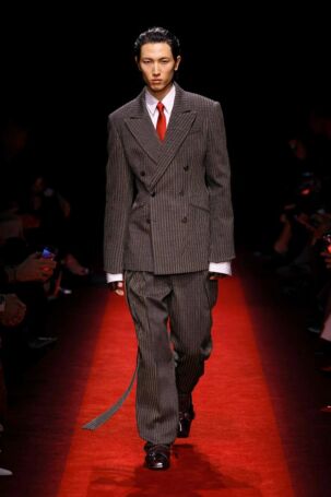 11/49 | Ferrari Fall 2025 | Photo: NOWFASHION.com Ferrari Fall 2025 | Photo: NOWFASHION.com