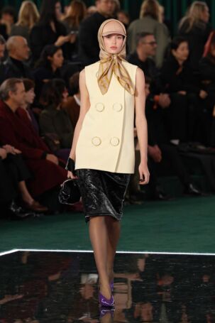2/61 | Gucci Fall 2025 | Photo: NOWFASHION.com Gucci Fall 2025 | Photo: NOWFASHION.com