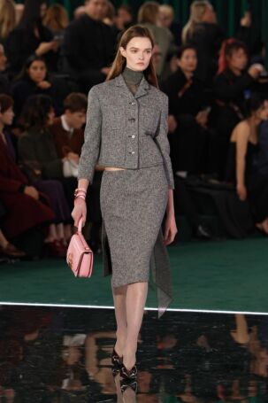 11/61 | Gucci Fall 2025 | Photo: NOWFASHION.com Gucci Fall 2025 | Photo: NOWFASHION.com