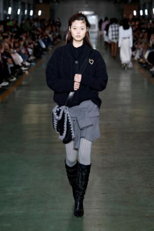 9/37 | Marco Rambaldi Fall 2025 | Photo: NOWFASHION.com Marco Rambaldi Fall 2025 | Photo: NOWFASHION.com