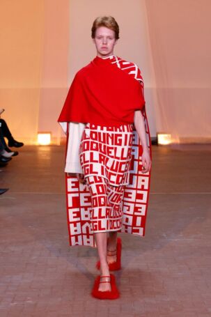 1/36 | MSGM Fall 2025 | Photo: NOWFASHION.com MSGM Fall 2025 | Photo: NOWFASHION.com