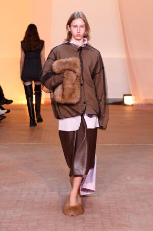 6/36 | MSGM Fall 2025 | Photo: NOWFASHION.com MSGM Fall 2025 | Photo: NOWFASHION.com
