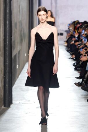 5/44 | Nº21 Fall 2025 | Photo: NOWFASHION.com Nº21 Fall 2025 | Photo: NOWFASHION.com