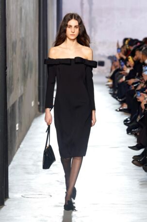 6/44 | Nº21 Fall 2025 | Photo: NOWFASHION.com Nº21 Fall 2025 | Photo: NOWFASHION.com