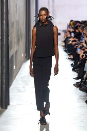 7/44 | Nº21 Fall 2025 | Photo: NOWFASHION.com Nº21 Fall 2025 | Photo: NOWFASHION.com